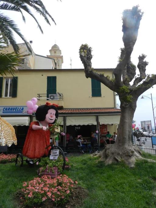 Sea View, In The Old Town Santo Stefano Al Mare Apartment Exterior photo